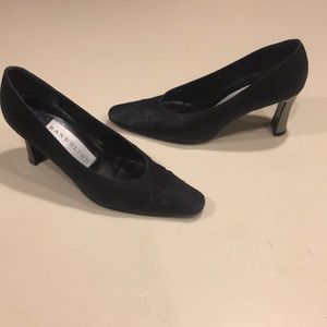 Bandolino black pump